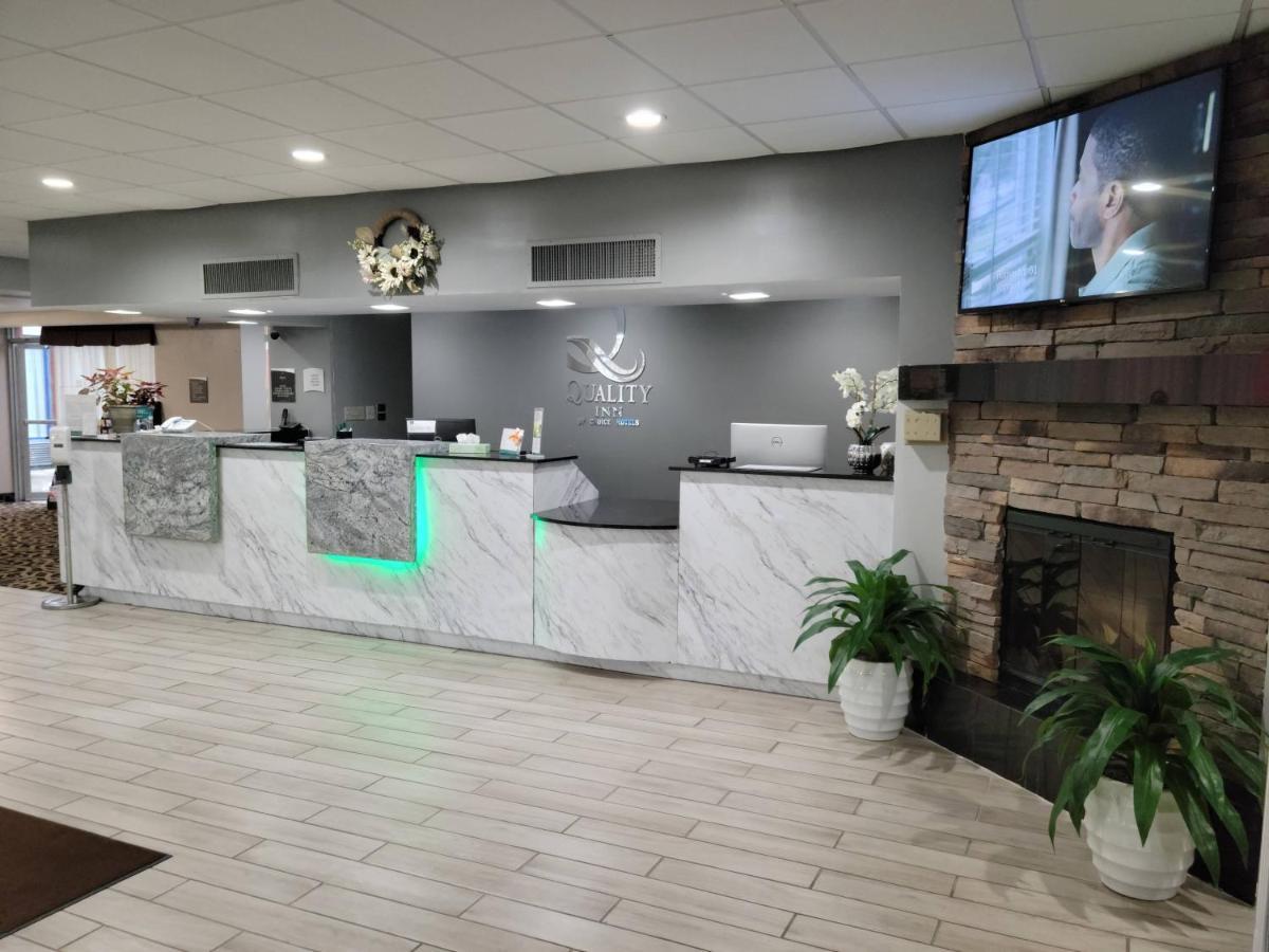 Quality Inn Terre Haute University Area Exterior photo