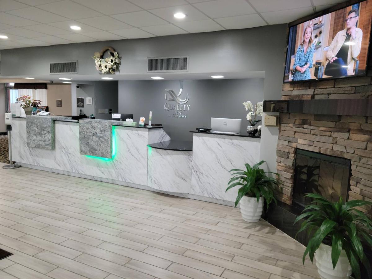 Quality Inn Terre Haute University Area Exterior photo