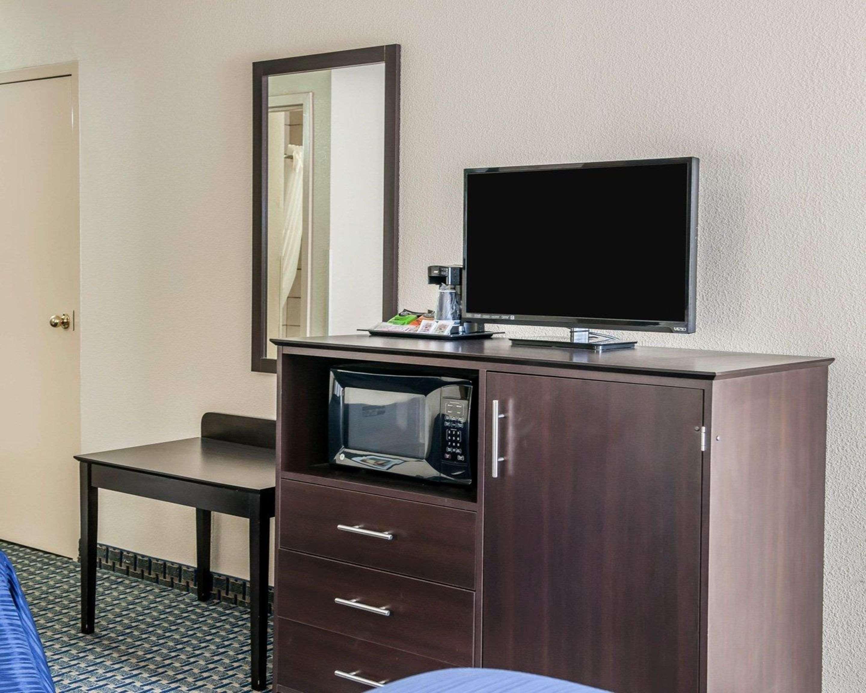 Quality Inn Terre Haute University Area Exterior photo